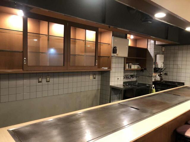 神戸三宮駅徒歩5分　駅近！1階路面の鉄板焼き屋居抜き店舗！